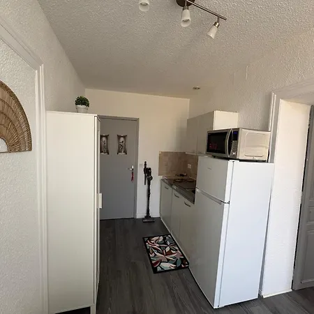 Les Hirondelles Apartment